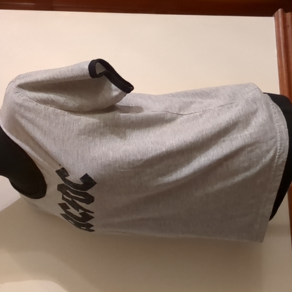 AC⚡DC Nostalgic gray Tshirt. - Picture 3 of 7
